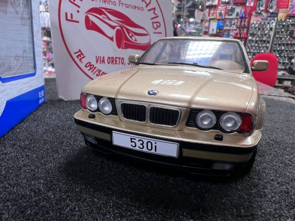 BMW 5-Series (E34) 1/18